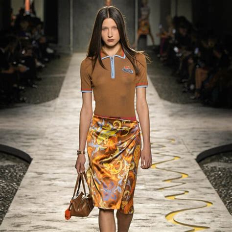 cessione versace|versace news.